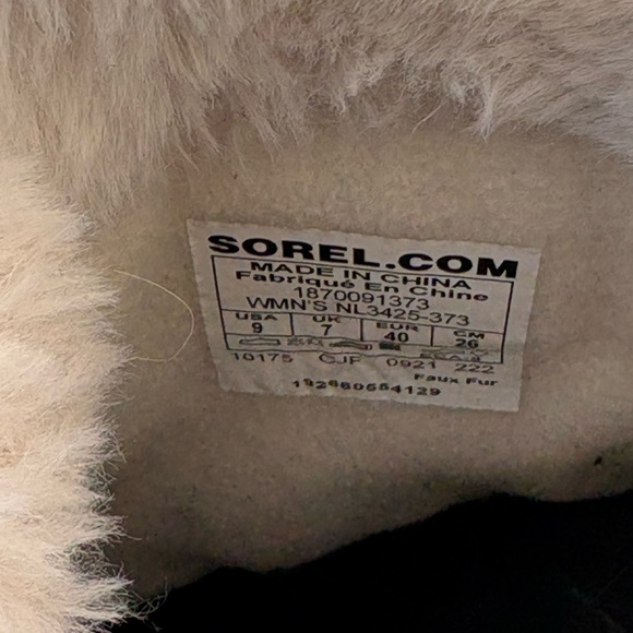 Sorel Camel and Black Waterproof Boots - Picture 4 of 4